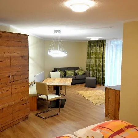 Haus Steinacker Apartamento *